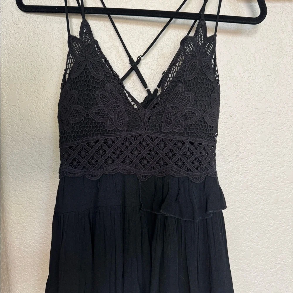 LA MIEL Black Lace Camisole - Picture 1 of 2